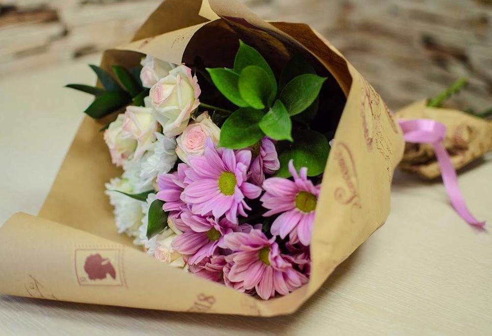 Букет цветов из: Розы и Хризантемы в Микуни