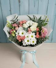 Букет цветов из:  Розы, Лизиантусы и Хризантемы в Микуни