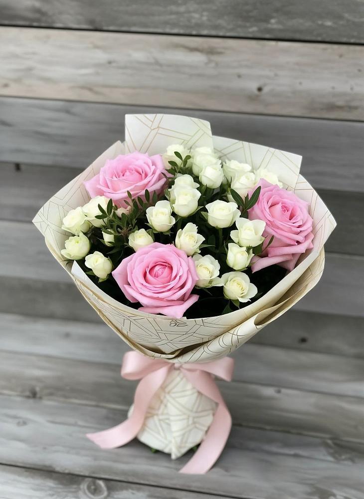 Букет цветов из: Розы в Микуни