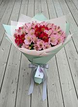 Букет цветов из:  Альстромерии #REPLACE_PRED# Микуни