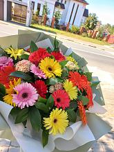 Букет цветов из:  Герберы #REPLACE_PRED# Микуни