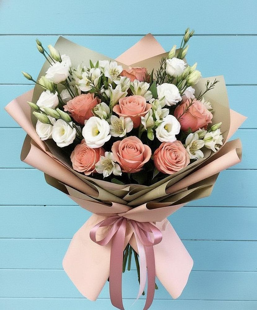 Букет цветов из: Розы, Альстромерии и Лизиантусы в Микуни