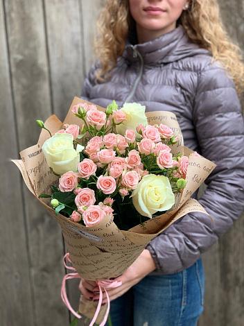 Букет цветов из: Розы в Микуни