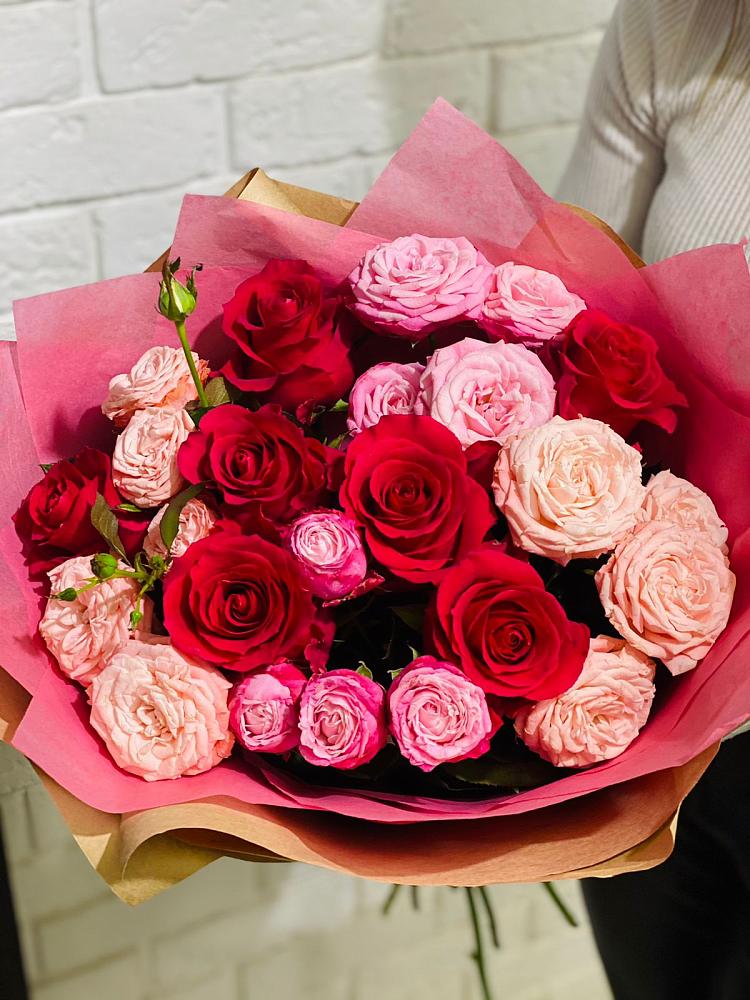 Букет Великолепный в Микуни Букет цветов из: Розы в Микуни