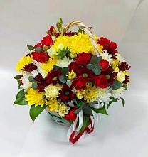 Цветочная композиция из Хризантемы и Розы в корзине в Микуни