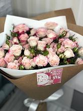 Букет цветов из:  Розы в Микуни